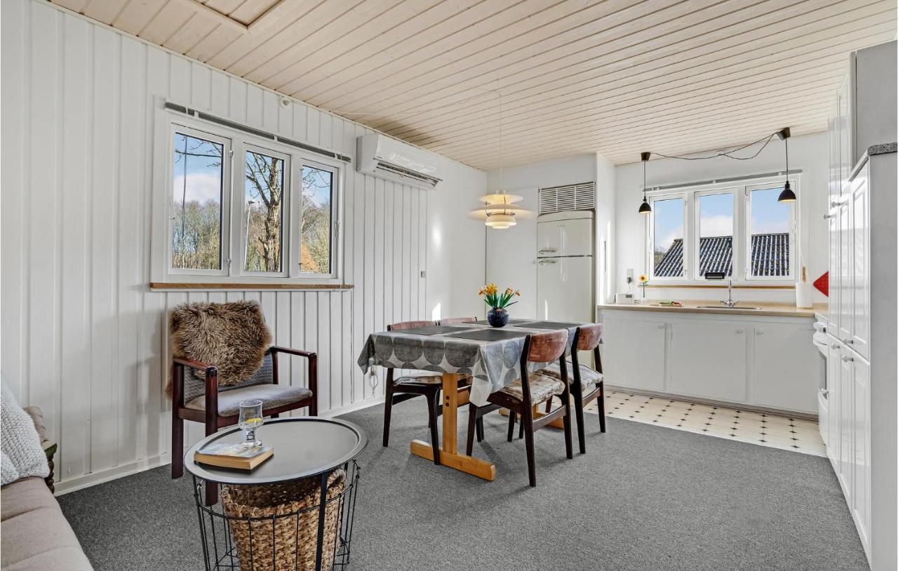 3 Bedroom Lovely Home In Give Uve Bagian luar foto